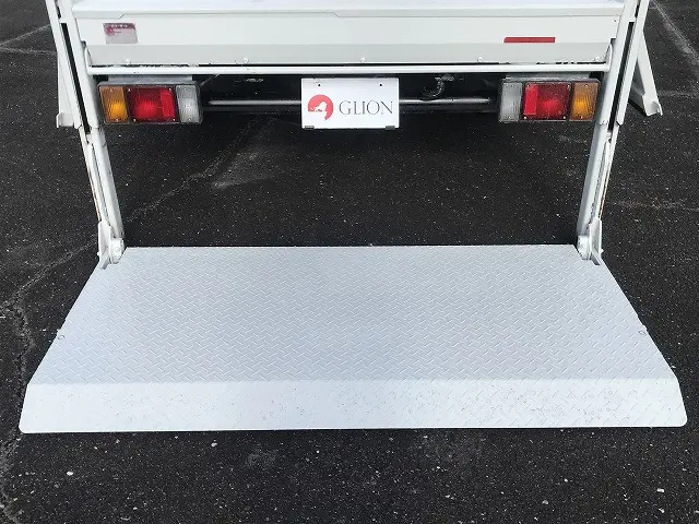 いすゞ エルフ TRG-NLR85AR(2WD)の写真18