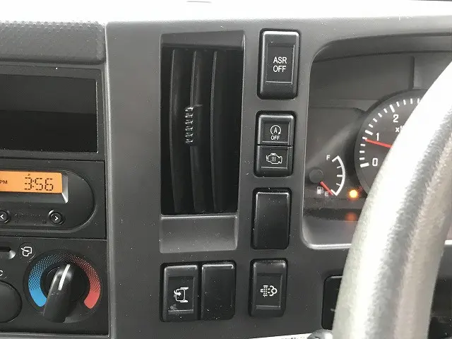 いすゞ エルフ TRG-NLR85AR(2WD)の写真32