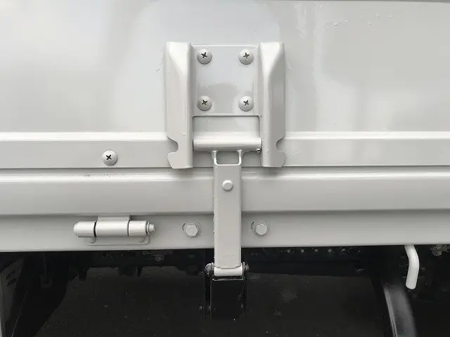 いすゞ エルフ TRG-NLR85AR(2WD)の写真43