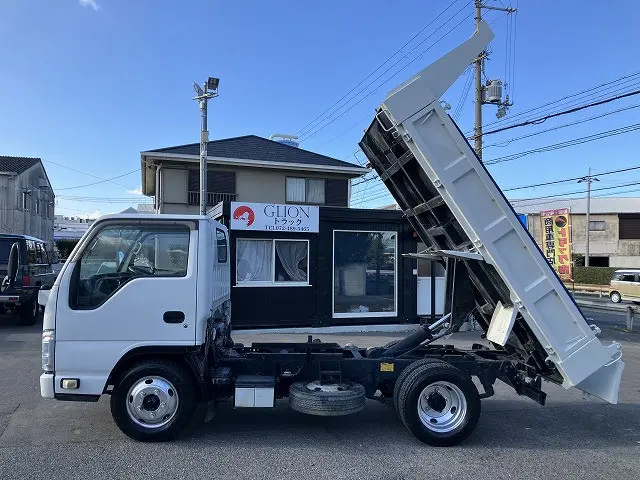 いすゞ エルフ TKG-NKR85AN(2WD)の写真4