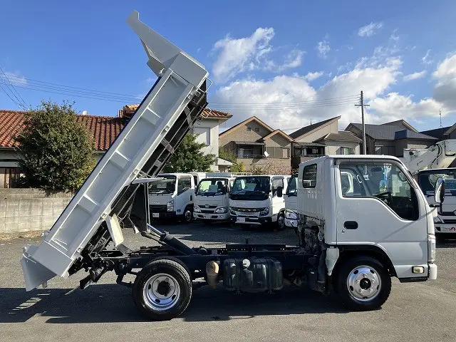 いすゞ エルフ TKG-NKR85AN(2WD)の写真5