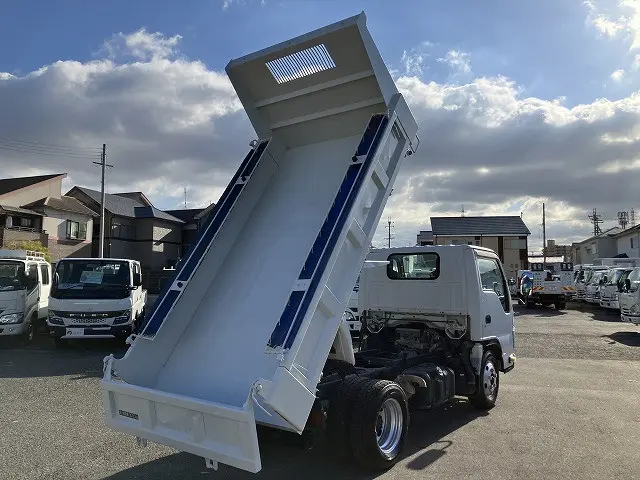 いすゞ エルフ TKG-NKR85AN(2WD)の写真8