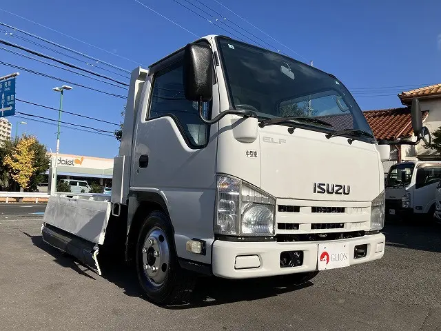 いすゞ エルフ TKG-NKR85AN(2WD)の写真10