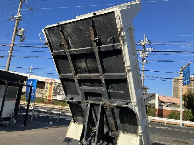 いすゞ エルフ TKG-NKR85AN(2WD)の写真30