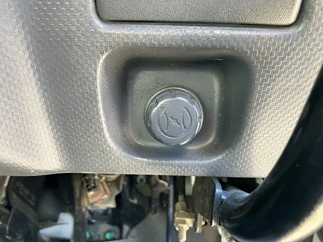 いすゞ エルフ TKG-NKR85AN(2WD)の写真46