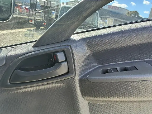 いすゞ エルフ TKG-NPR85AN(2WD)の写真37