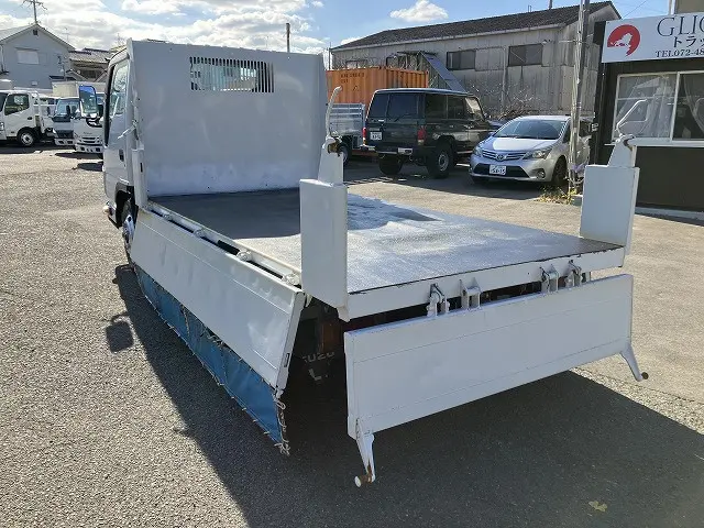 いすゞ エルフ TPG-NKR85AD(2WD)の写真13