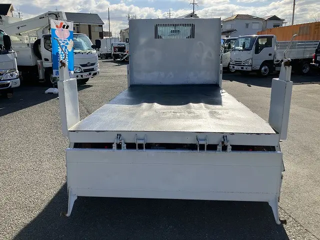 いすゞ エルフ TPG-NKR85AD(2WD)の写真14