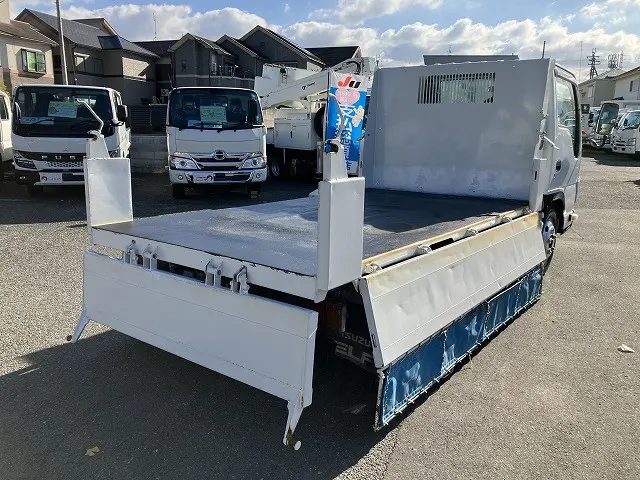 いすゞ エルフ TPG-NKR85AD(2WD)の写真15