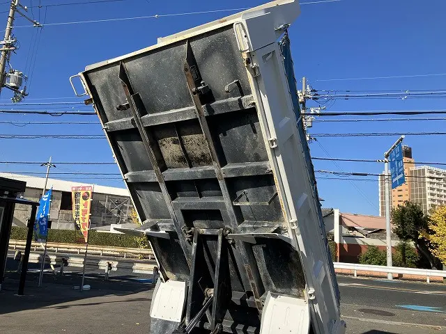 いすゞ エルフ TPG-NKR85AD(2WD)の写真27