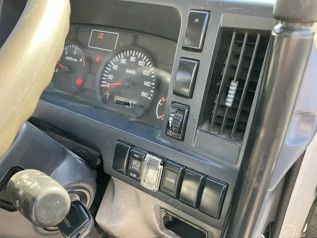 いすゞ エルフ TPG-NKR85AD(2WD)の写真39