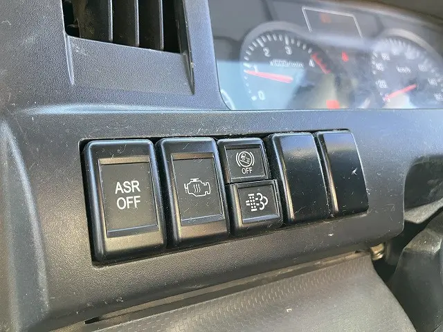 いすゞ エルフ TPG-NKR85AD(2WD)の写真41