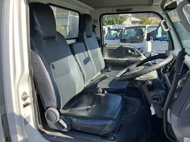 いすゞ エルフ TPG-NKR85AD(2WD)の写真44