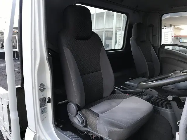 いすゞ フォワード PKG-FRR90S2(2WD)の写真40
