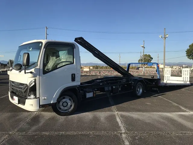 いすゞ エルフ 2RG-NPR88AM(2WD)の写真1