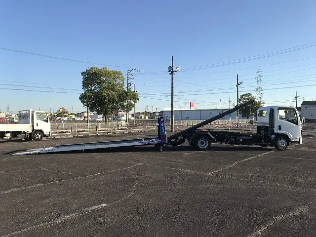 いすゞ エルフ 2RG-NPR88AM(2WD)の写真5