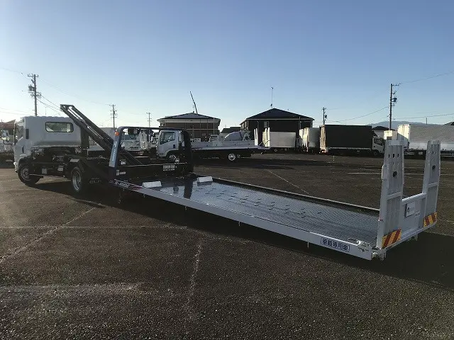 いすゞ エルフ 2RG-NPR88AM(2WD)の写真6