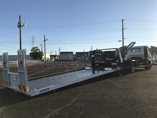 いすゞ エルフ 2RG-NPR88AM(2WD)の写真8