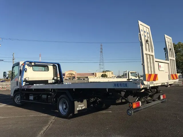 いすゞ エルフ 2RG-NPR88AM(2WD)の写真14