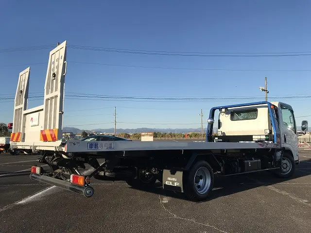 いすゞ エルフ 2RG-NPR88AM(2WD)の写真16