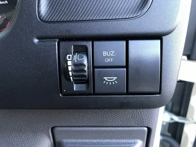 いすゞ エルフ 2RG-NPR88AM(2WD)の写真39