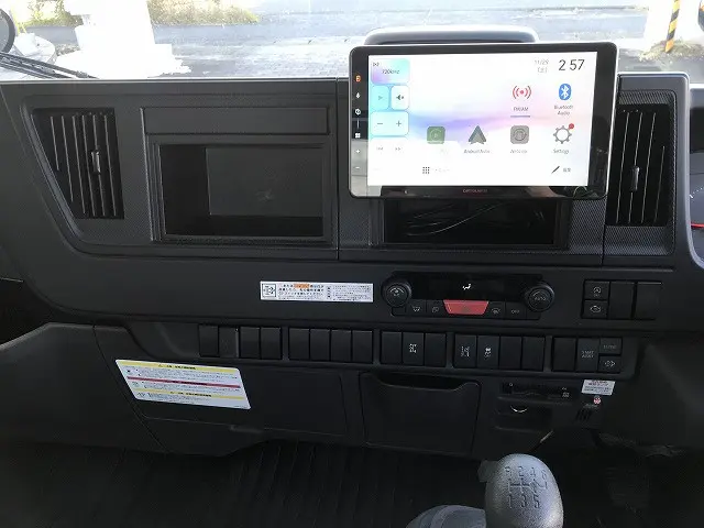 いすゞ エルフ 2RG-NPR88AM(2WD)の写真44