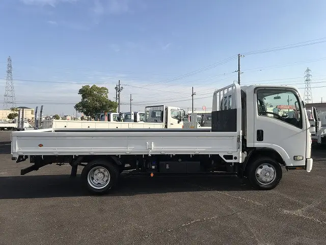 いすゞ エルフ 2PG-NPS88AR(4WD)の写真5