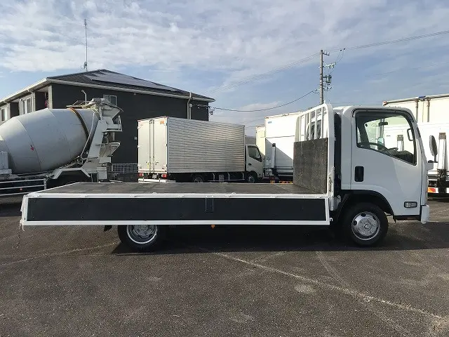 いすゞ エルフ 2PG-NPS88AR(4WD)の写真12