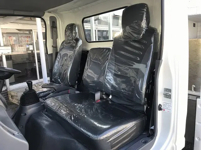 いすゞ エルフ 2PG-NPS88AR(4WD)の写真27