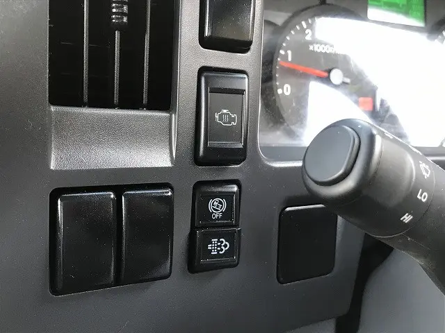 いすゞ エルフ 2PG-NPS88AR(4WD)の写真32