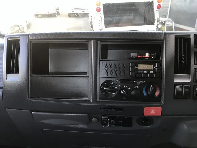 いすゞ エルフ 2PG-NPS88AR(4WD)の写真34