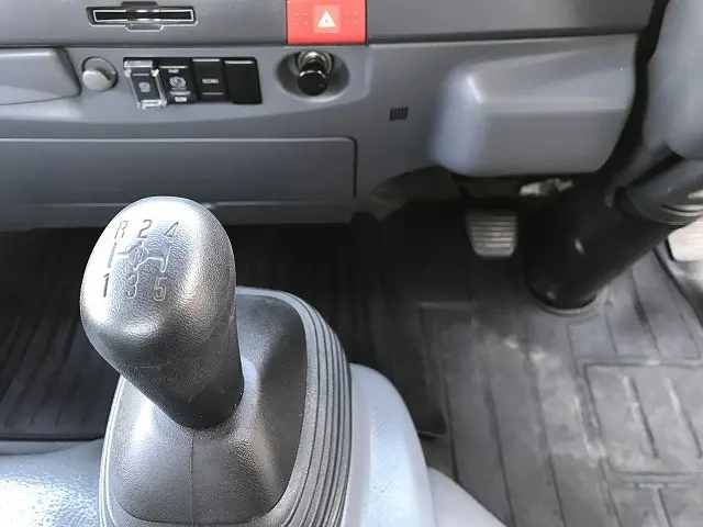 いすゞ エルフ 2PG-NPS88AR(4WD)の写真35