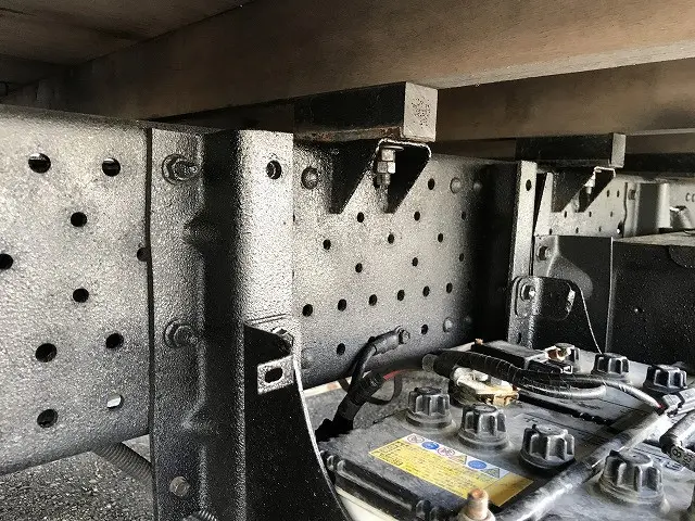 いすゞ エルフ 2PG-NPS88AR(4WD)の写真46