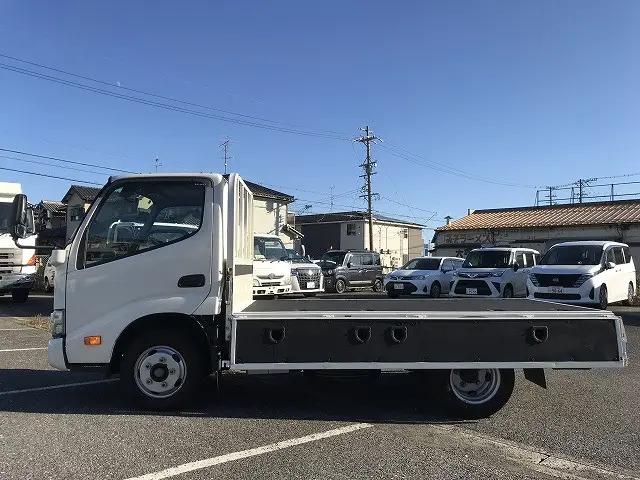 日野 デュトロ 2RG-XZC605M(2WD)の写真11