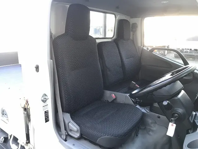 日野 デュトロ 2RG-XZC605M(2WD)の写真25