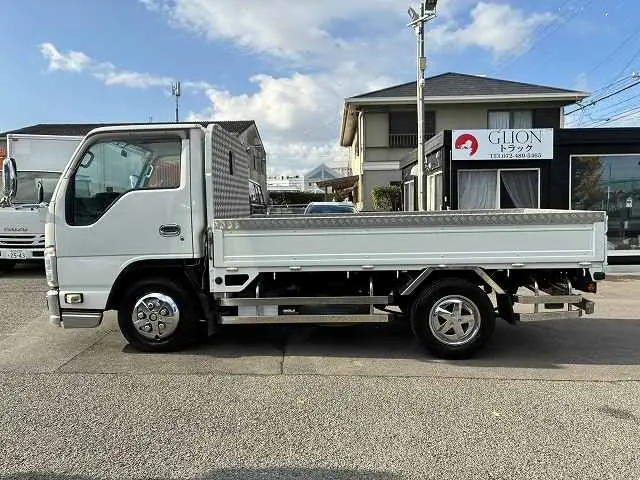 いすゞ エルフ TRG-NJR85A(2WD)の写真4