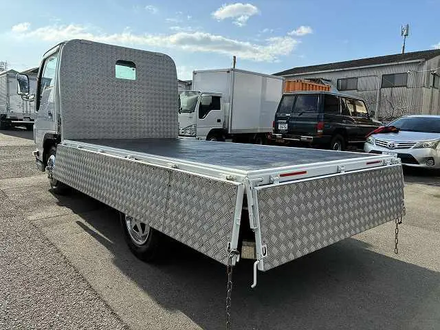 いすゞ エルフ TRG-NJR85A(2WD)の写真13