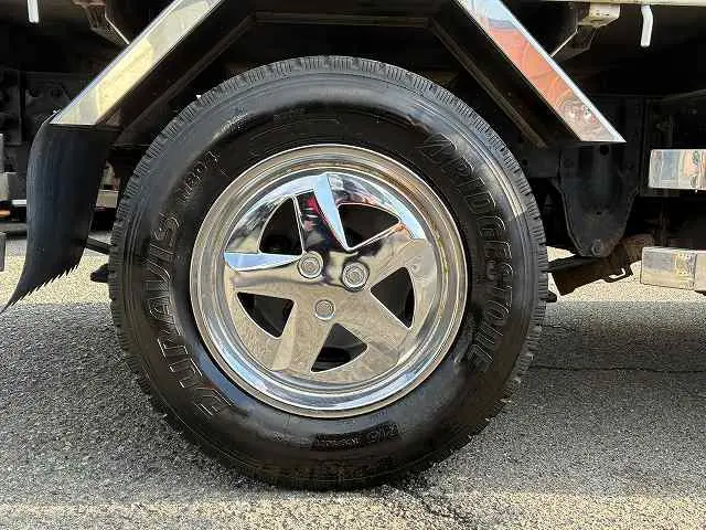 いすゞ エルフ TRG-NJR85A(2WD)の写真28