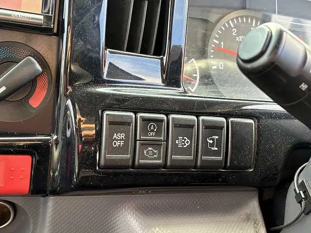 いすゞ エルフ TRG-NJR85A(2WD)の写真43