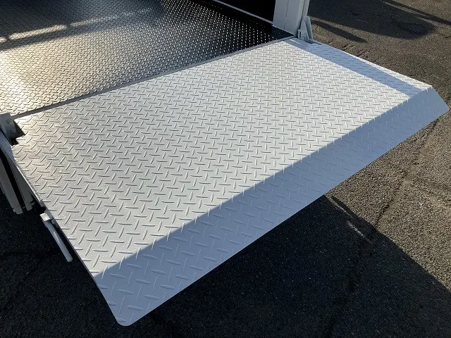 三菱 キャンターガッツ KG-FB70AB(2WD)の写真16