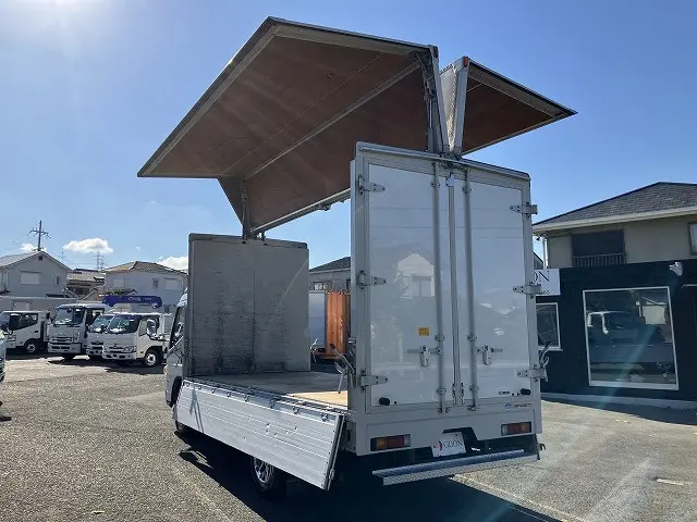 三菱 キャンター TPG-FEA50(2WD)の写真5