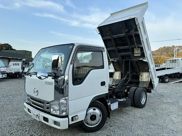 マツダ タイタン TKG-LKR85AD(2WD)の写真1