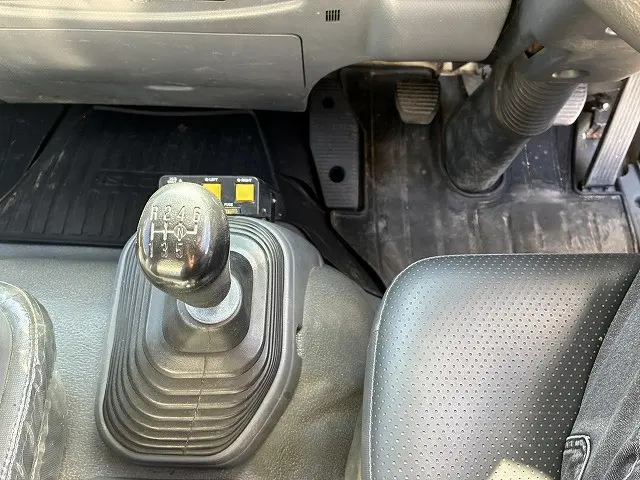 いすゞ フォワード TKG-FRR90S1(2WD)の写真43