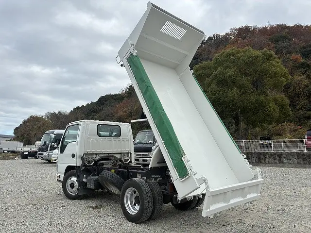 いすゞ エルフ TKG-NJR85AN(2WD)の写真6