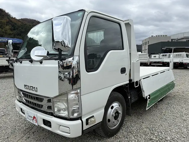 いすゞ エルフ TKG-NJR85AN(2WD)の写真9