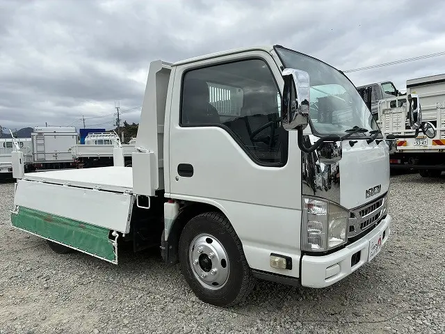 いすゞ エルフ TKG-NJR85AN(2WD)の写真10