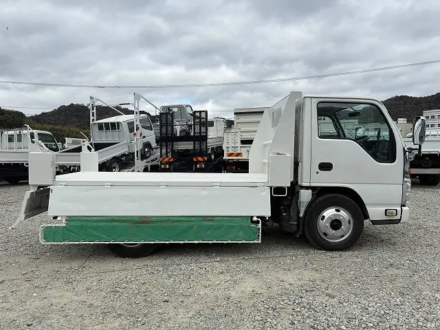 いすゞ エルフ TKG-NJR85AN(2WD)の写真12