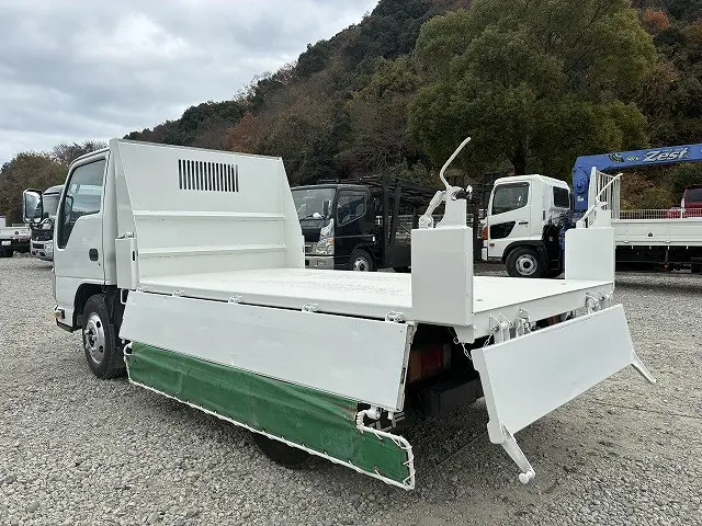 いすゞ エルフ TKG-NJR85AN(2WD)の写真13