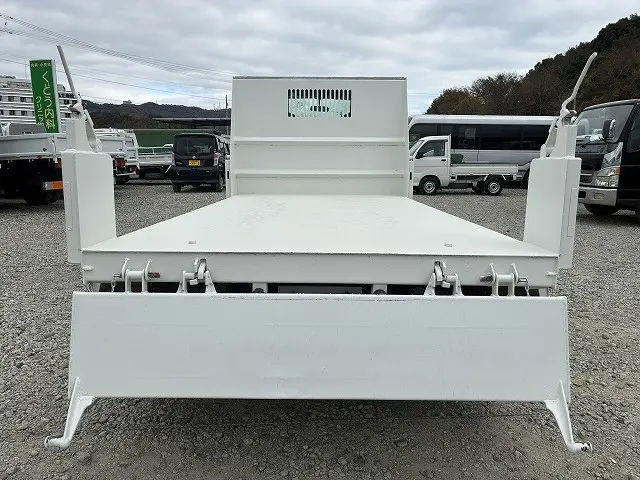 いすゞ エルフ TKG-NJR85AN(2WD)の写真14