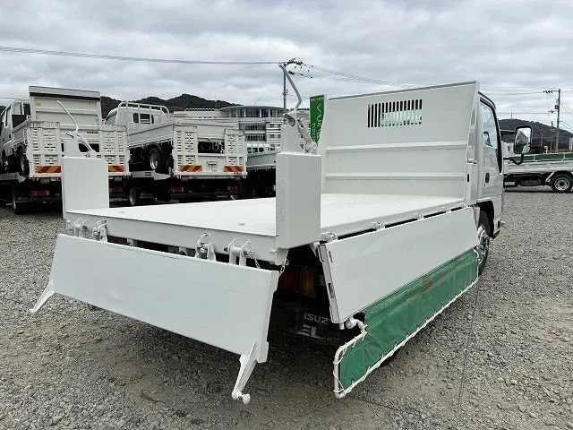 いすゞ エルフ TKG-NJR85AN(2WD)の写真15